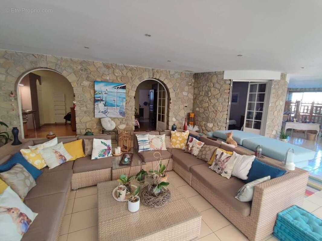 Maison à LA FARLEDE