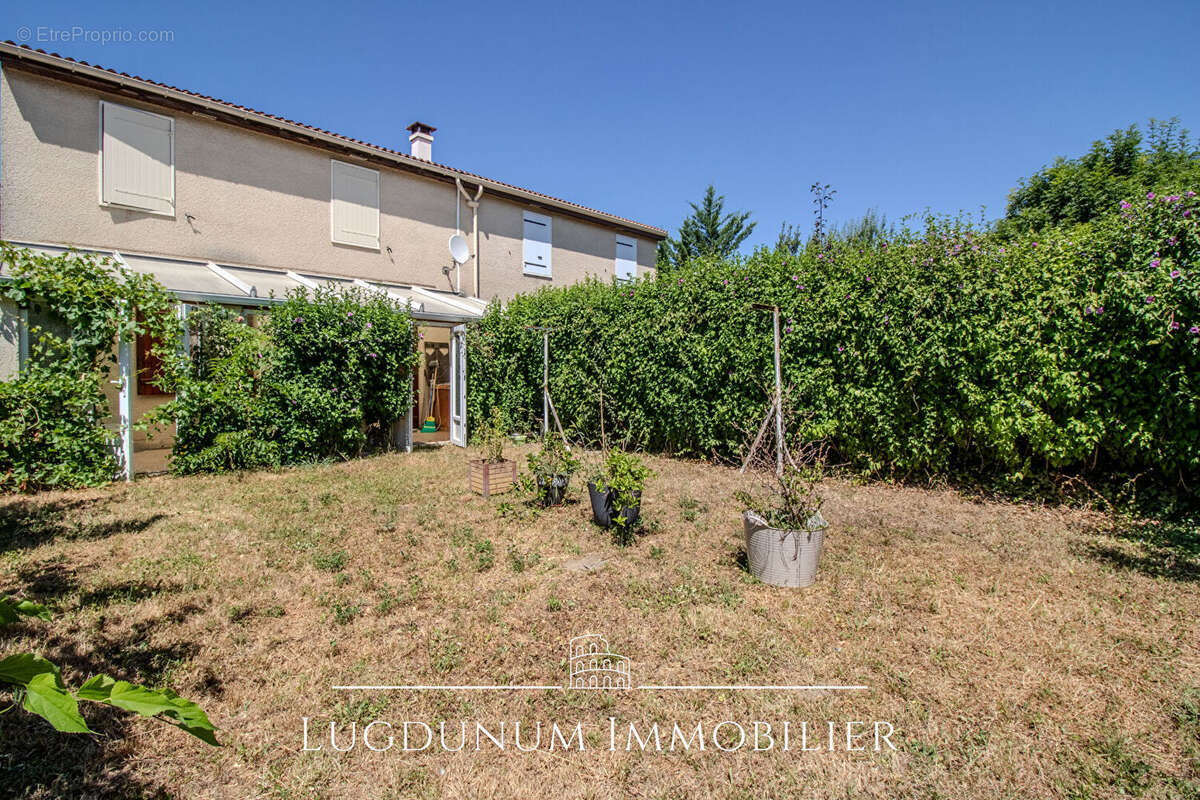 Maison Grigny Sur Rhone 5 pièce(s) 86 m2 avec beau Jardin - photo 9