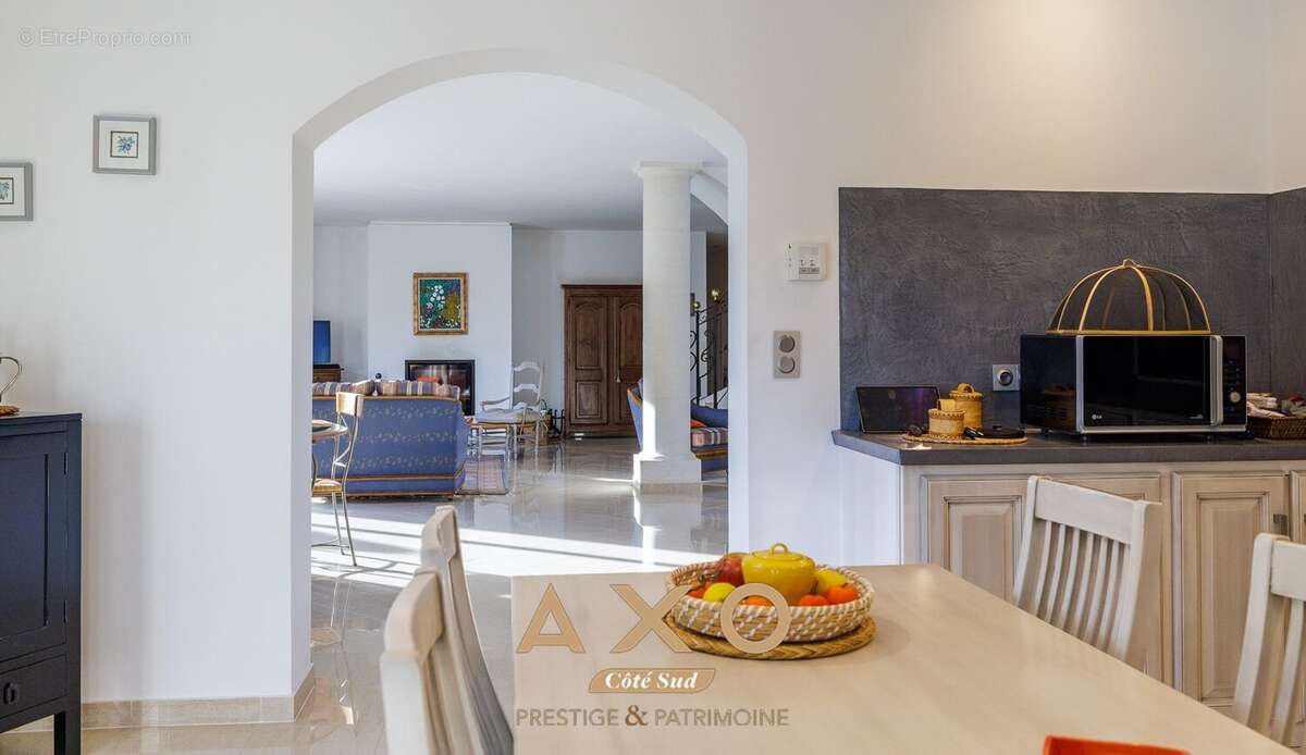 Maison à SAINT-CANNAT