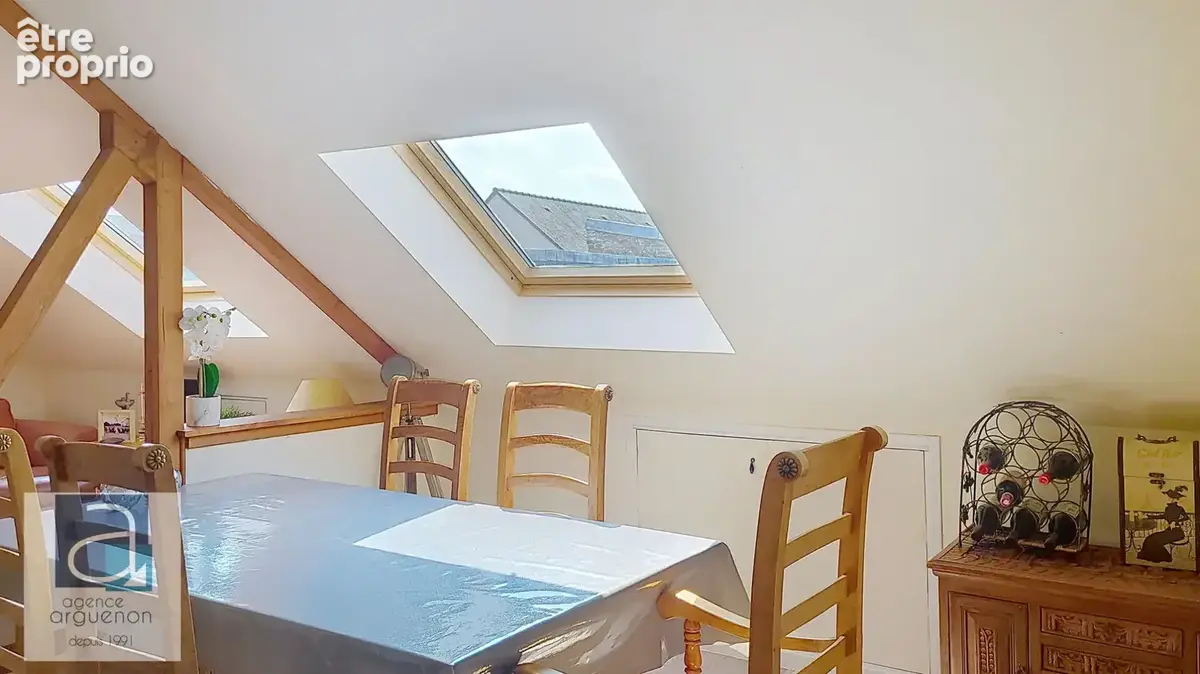 En plein coeur de DINAN, de l'espace, du charme et de la lumière ! au 2ème et dernier étage, 109 m2 au sol (76 habitable) - photo 10