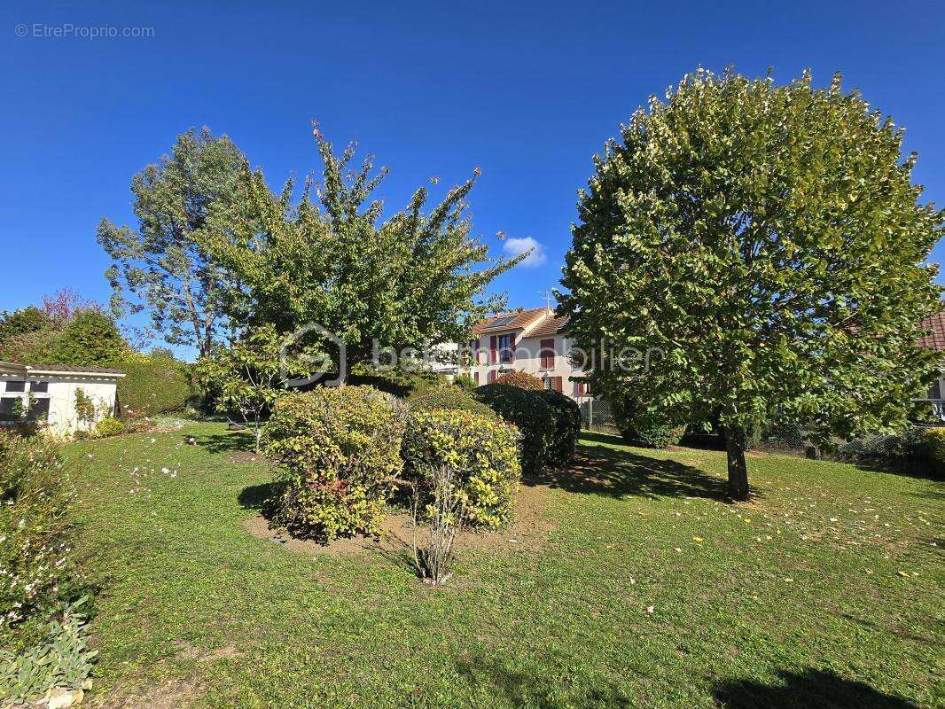 Maison à COULANGES-LES-NEVERS