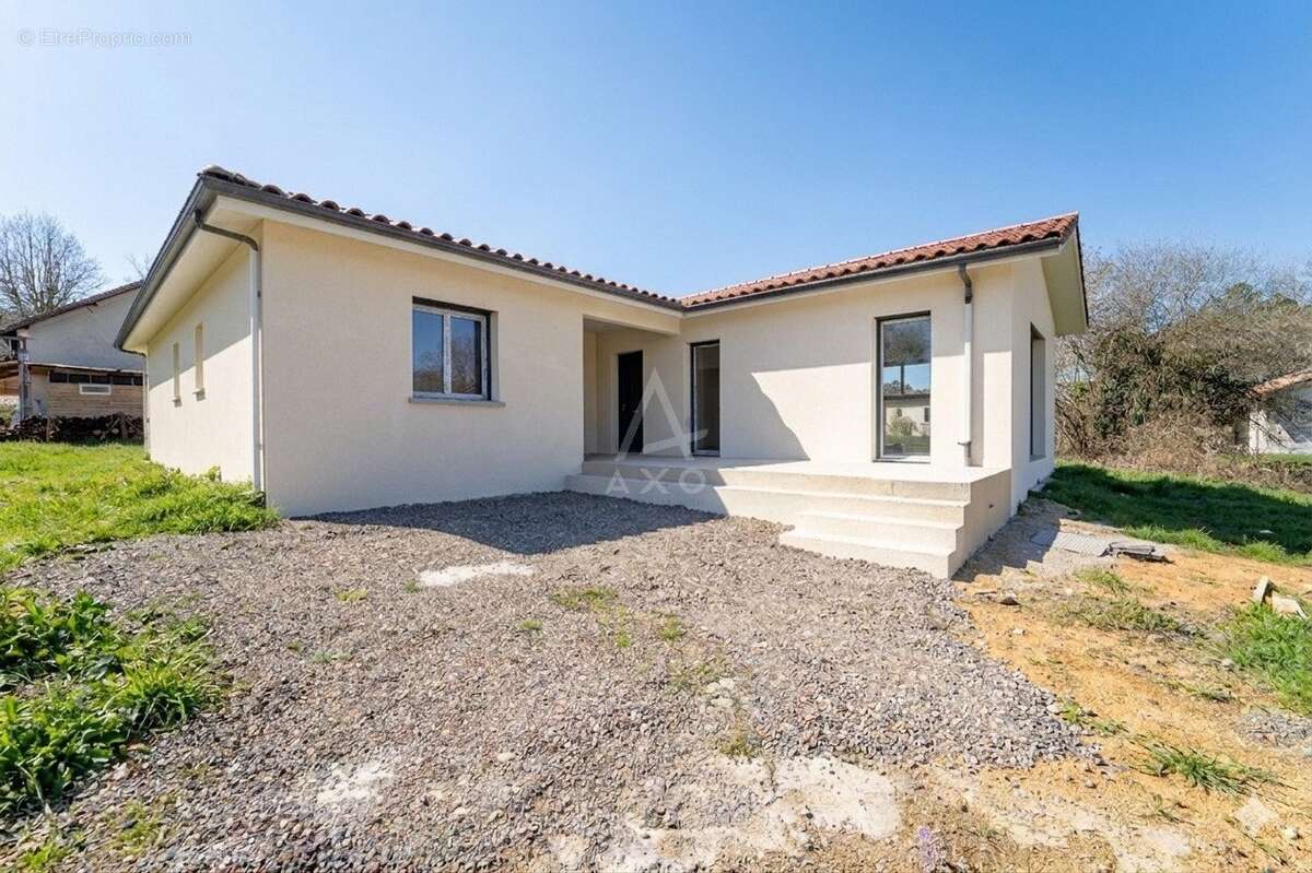 Maison à UCHACQ-ET-PARENTIS