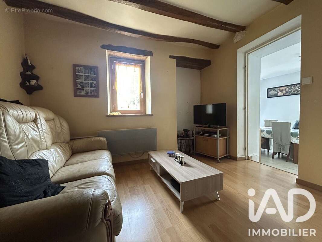 Maison 94 m² à Doue-La-Fontaine  - photo 9