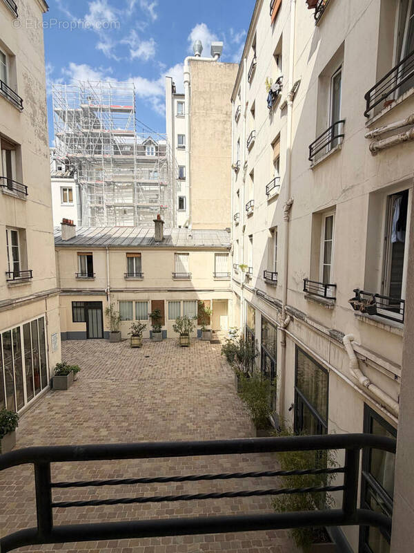 Photo 1 - Appartement à PARIS-11E