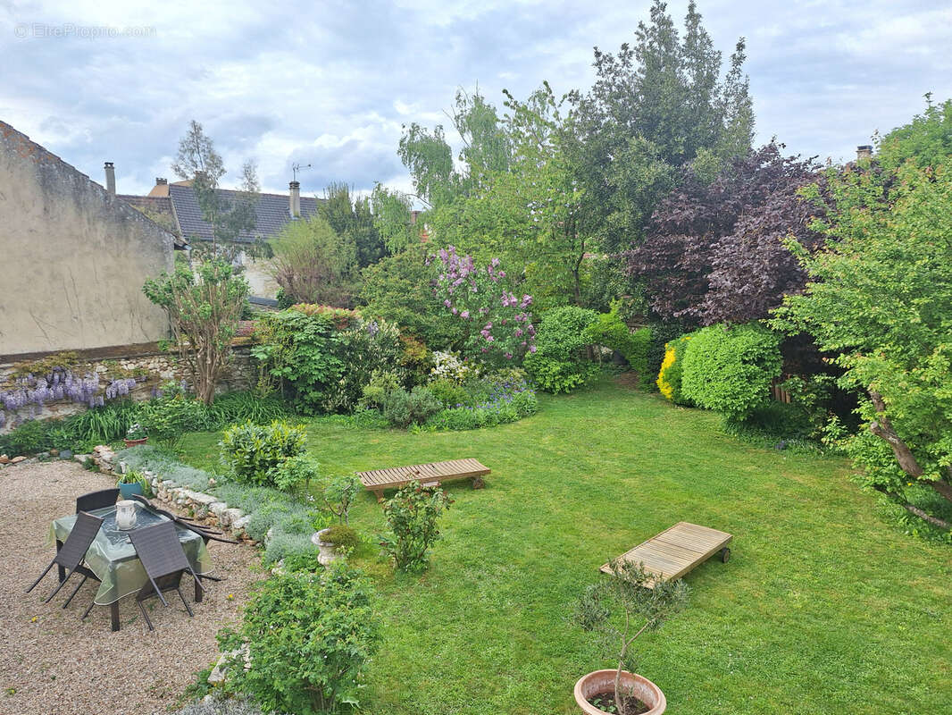 Maison à ARNOUVILLE-LES-MANTES