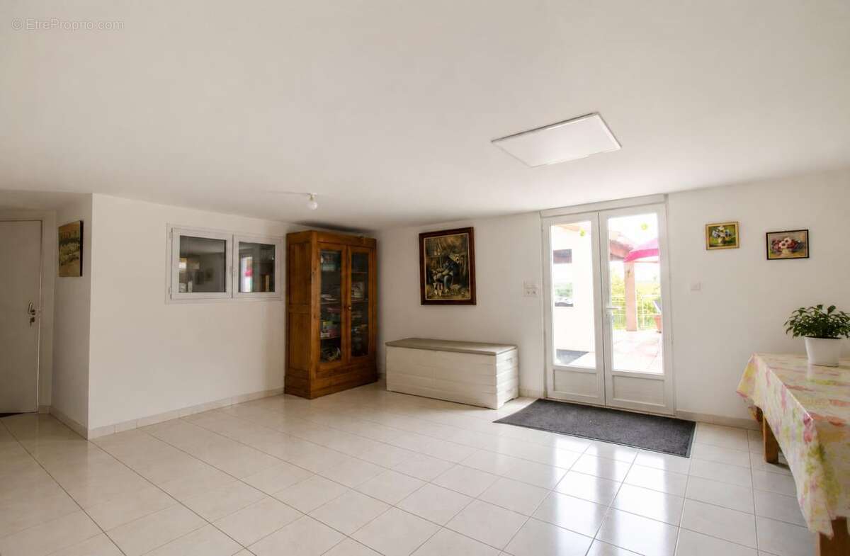 Maison Sainte Ouenne 6 pièce(s) 120 m2 - photo 10