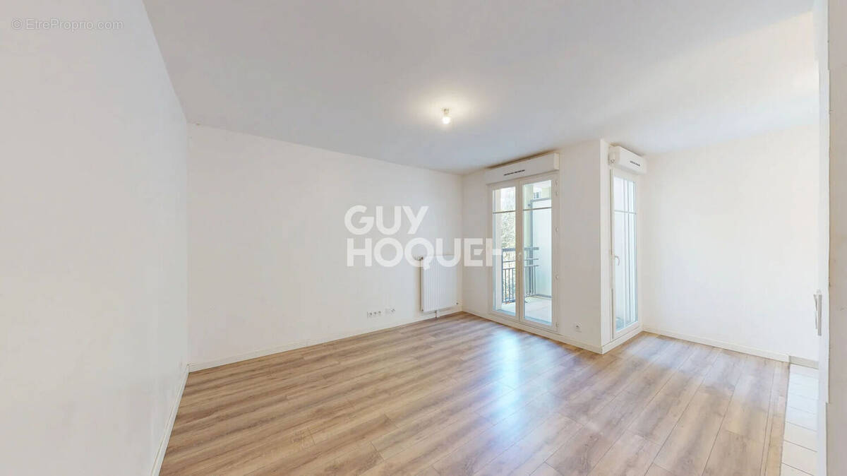 Appartement T1 à vendre à Franconville - DPE C - photo 1
