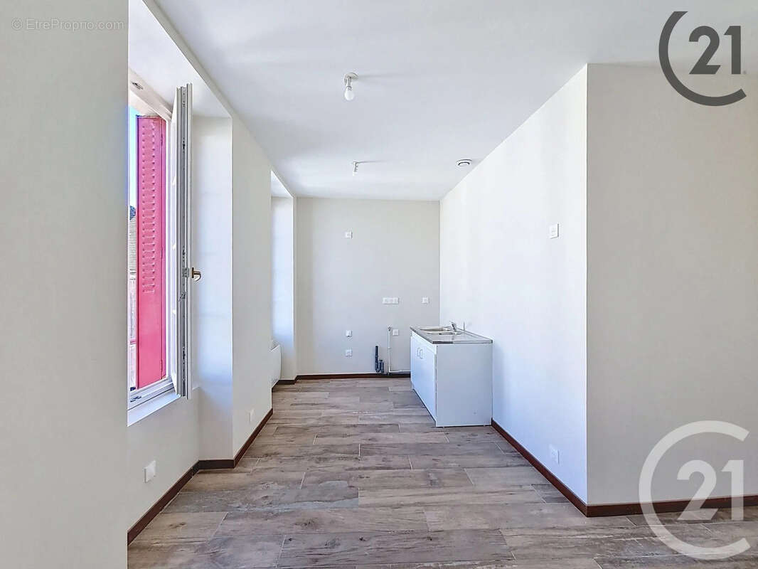 Appartement à BRIE-COMTE-ROBERT