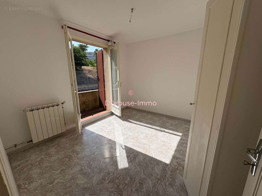 Maison 110 m² à Marseille-15e  - photo 9