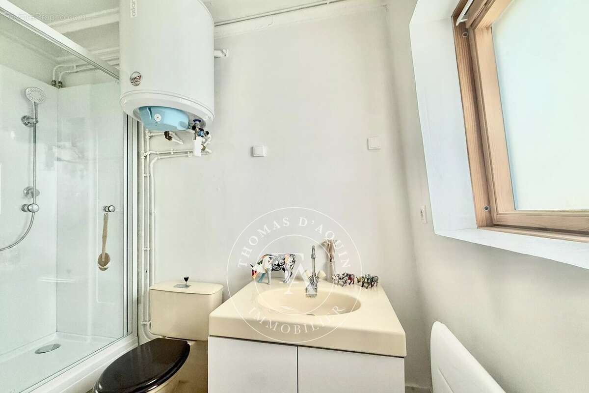 Appartement à PARIS-10E