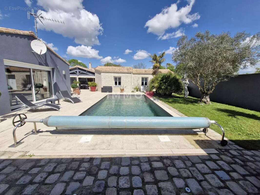 Maison à DOMPIERRE-SUR-MER