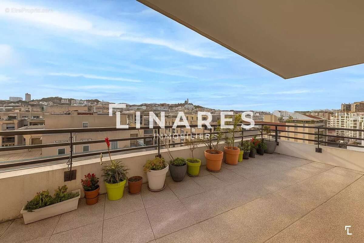 Appartement à MARSEILLE-8E