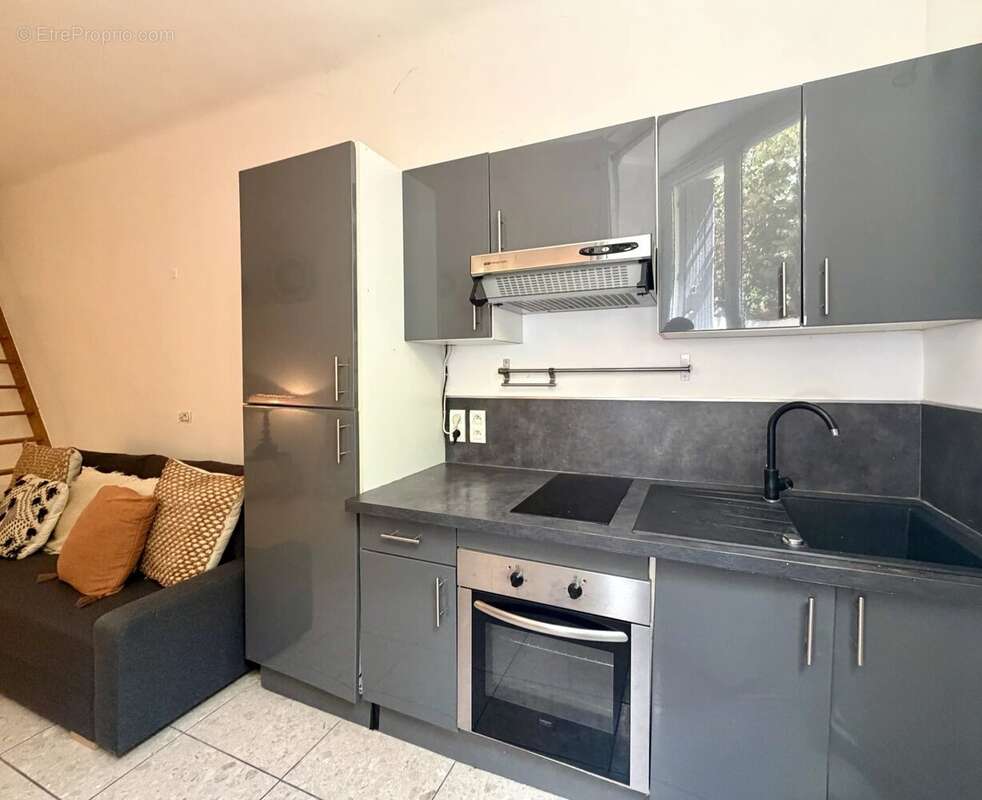 Beau studio avec mezzanine - photo 5