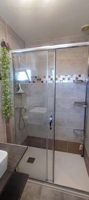 Maison à GREZIEU-LA-VARENNE