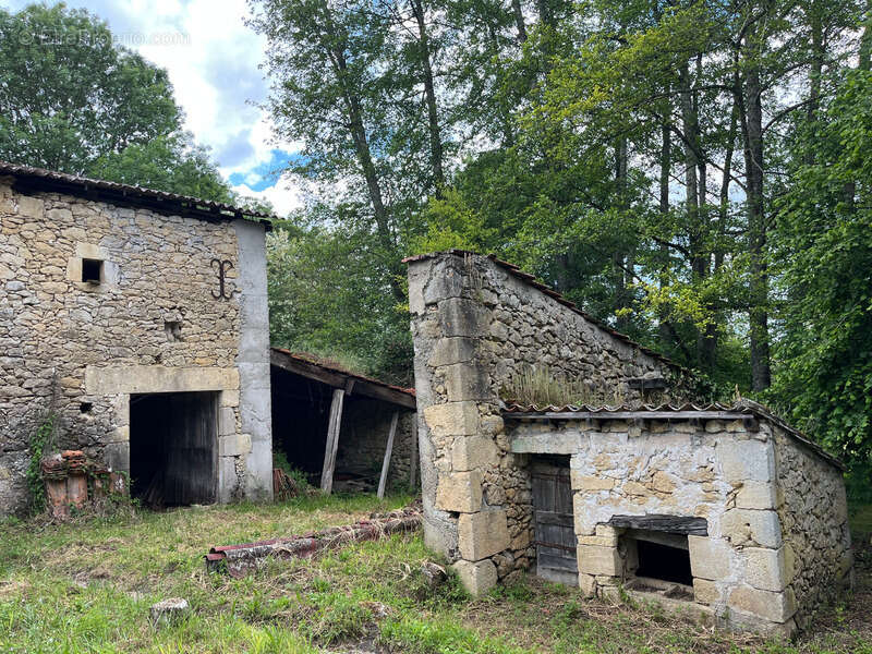 Maison à CLEYRAC