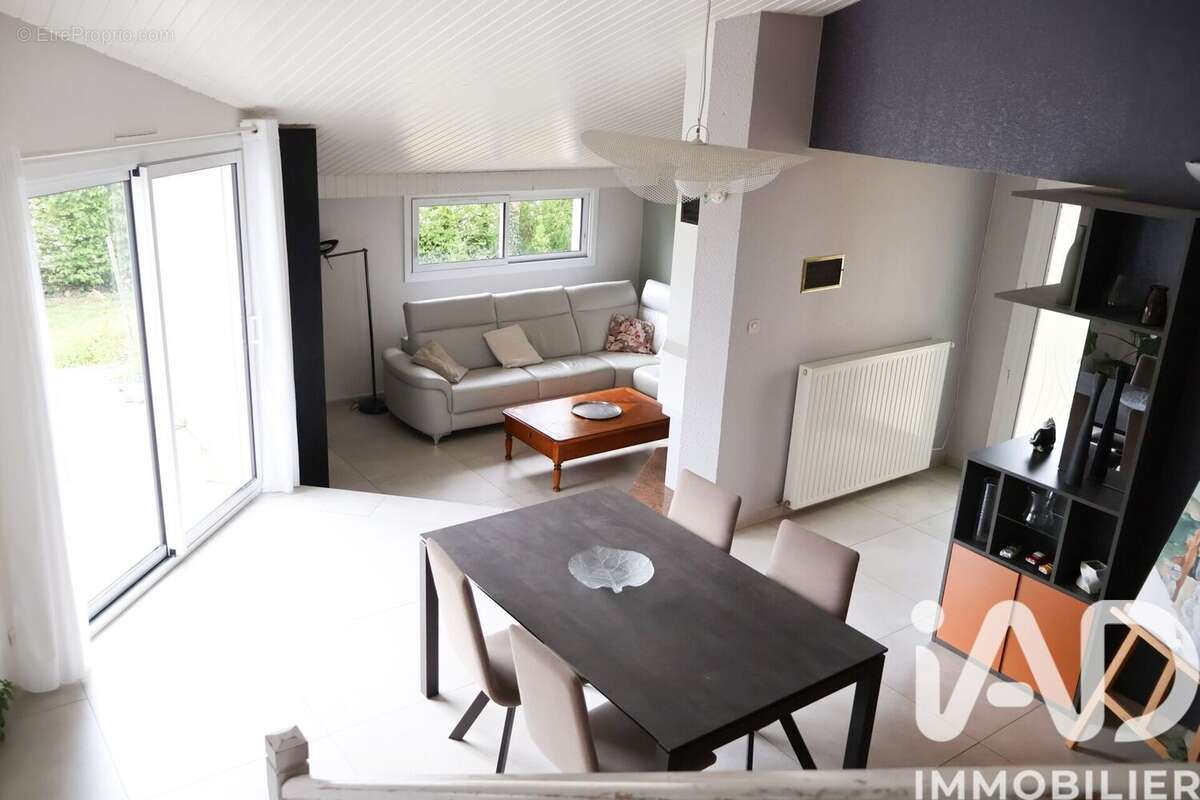 Maison 131 m² à Les Herbiers  - photo 2