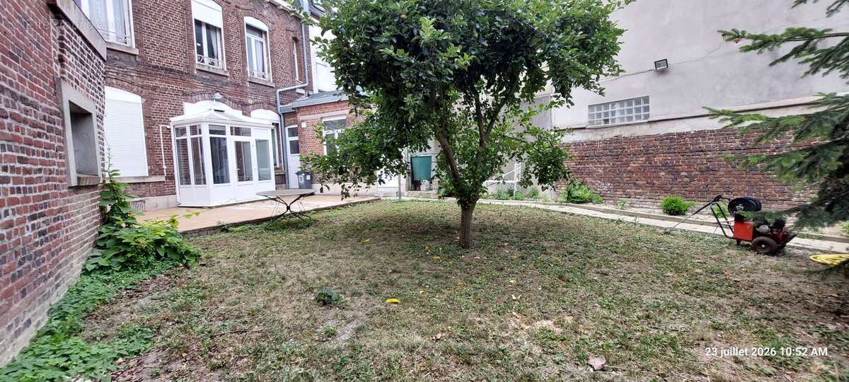 Tres grande maison de maitre avec garages et jardin - photo 15