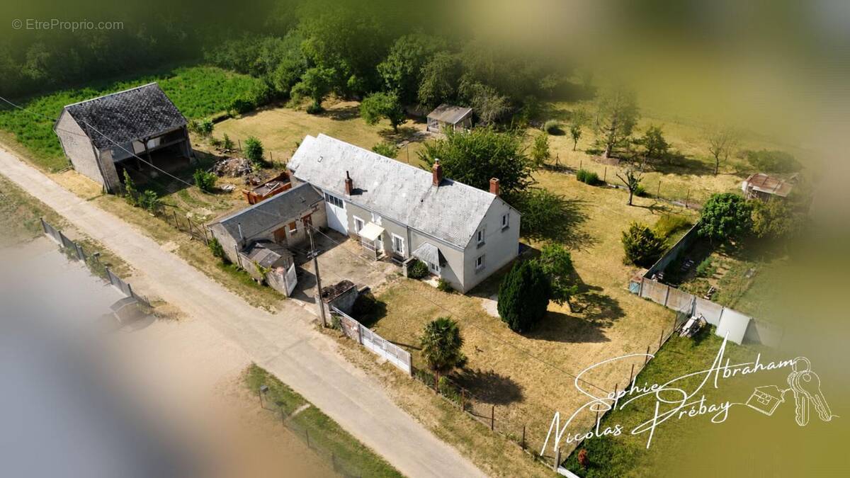Maison à BAZOCHES-LES-GALLERANDES