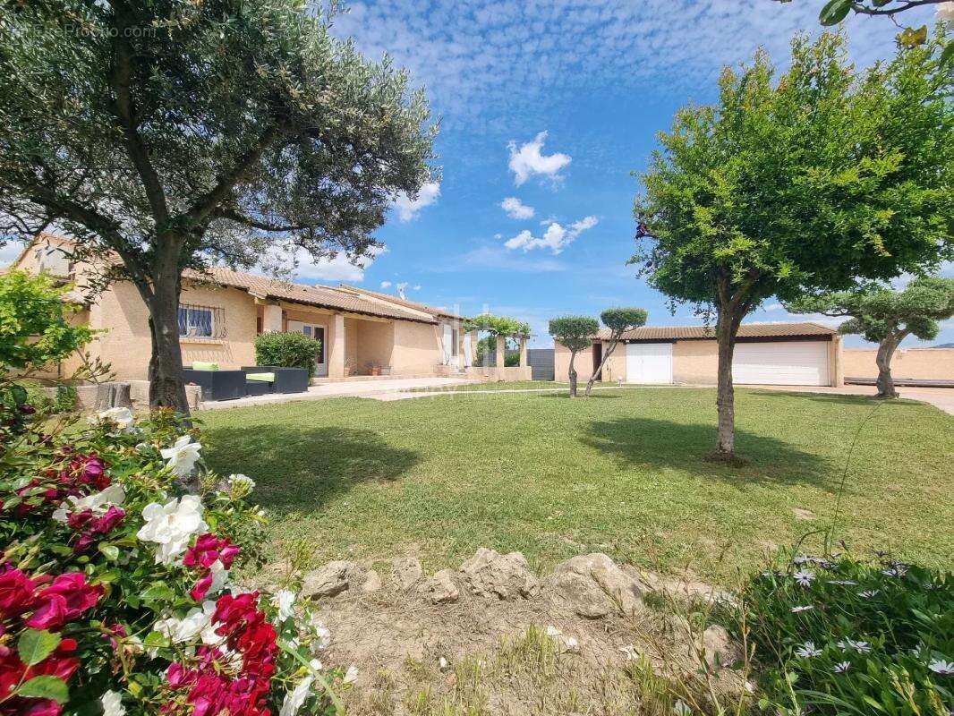 Maison sur 1300m2 de terrain au calme - photo 2