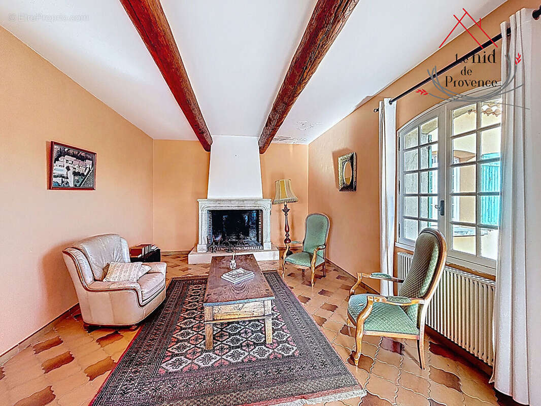 Maison à SAINTE-CECILE-LES-VIGNES