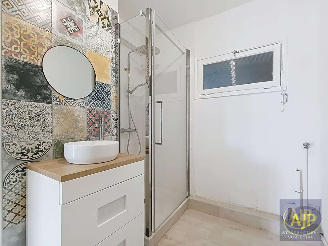 Appartement à SAINT-SEBASTIEN-SUR-LOIRE