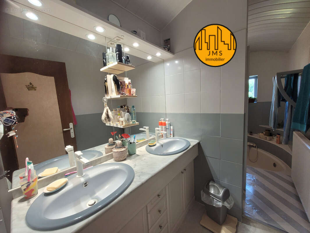 Maison à SAINT-HILAIRE