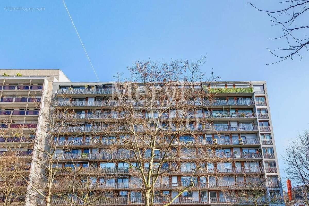 Appartement à PARIS-14E