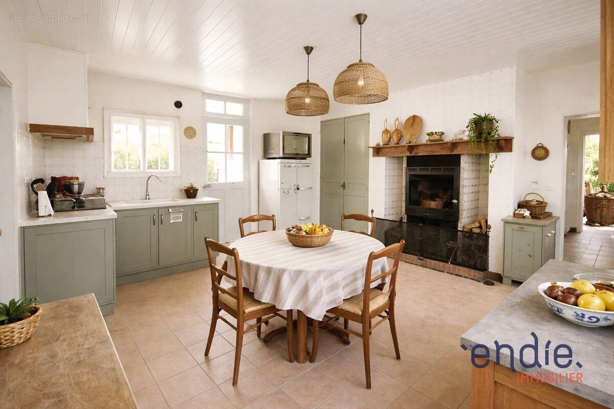 Maison à THERINES
