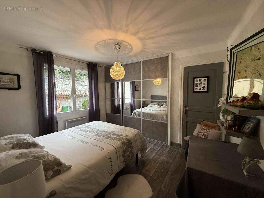 Maison à LIVRON-SUR-DROME