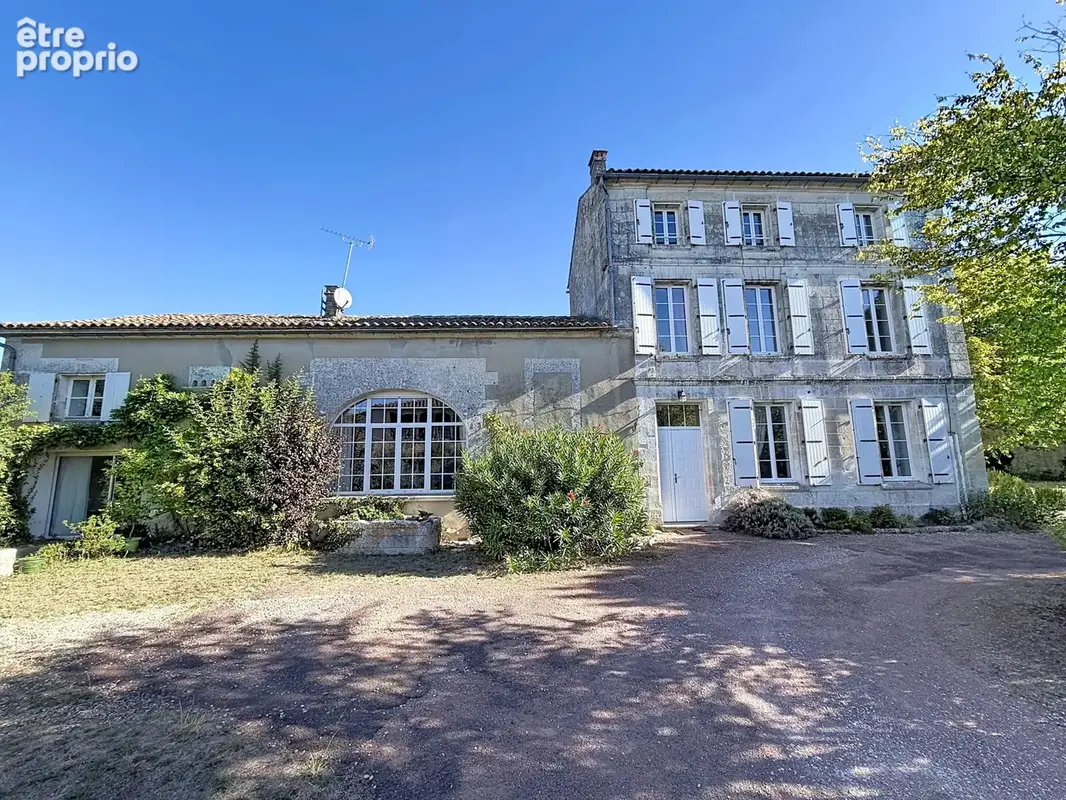 Maison à PUYMOYEN