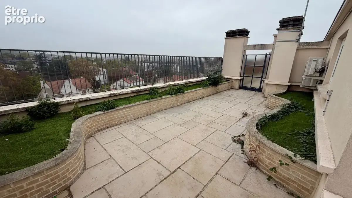 A VENDRE BAS MONTMORENCY Appartement 5 pièces 100m² - photo 10