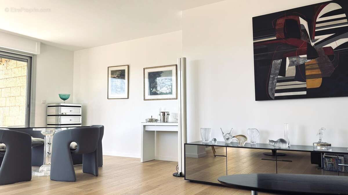 Appartement 103 m² T3/4 - VUE MER - cave - garage - Les Alpilles - 13007 Marseille n°8 - Appartement à MARSEILLE-7E