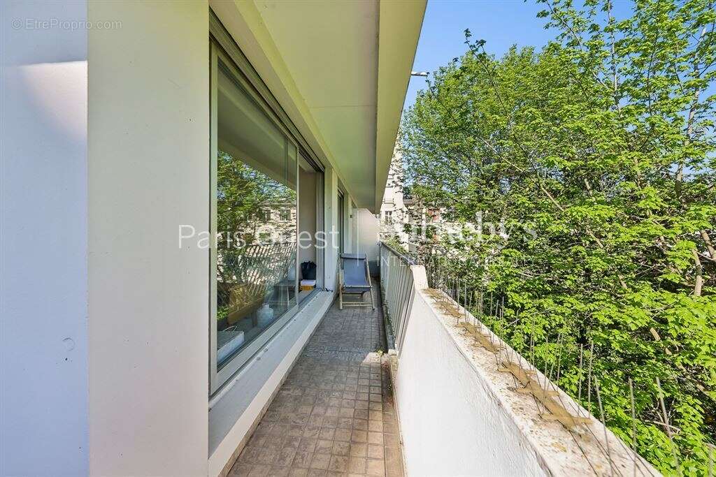 Appartement à NEUILLY-SUR-SEINE