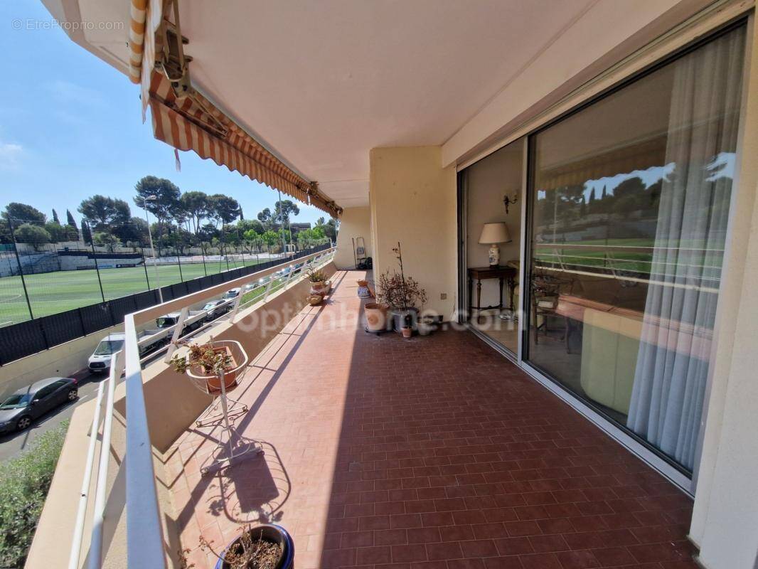 Photo Appartement à Le Cannet au prix de 240 000€