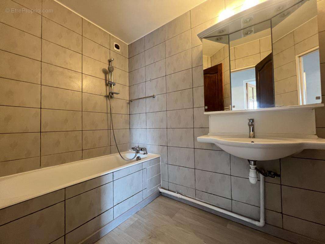 Appartement à MARSEILLE-8E