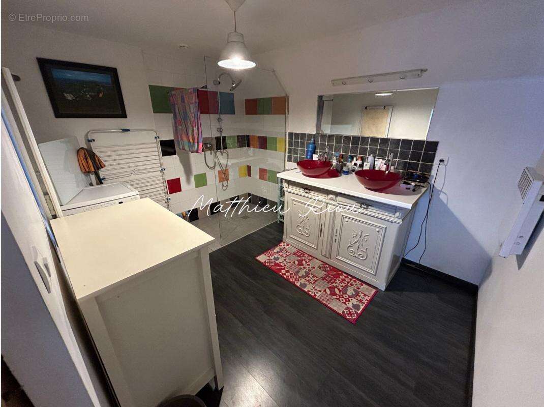 Maison à SAINT-ETIENNE-DE-FURSAC