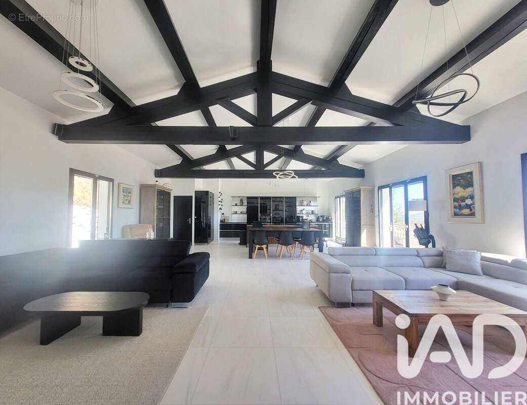 Photo 3 - Maison à CUERS