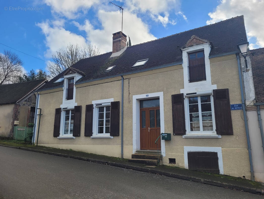 Maison à CHARBONNIERES