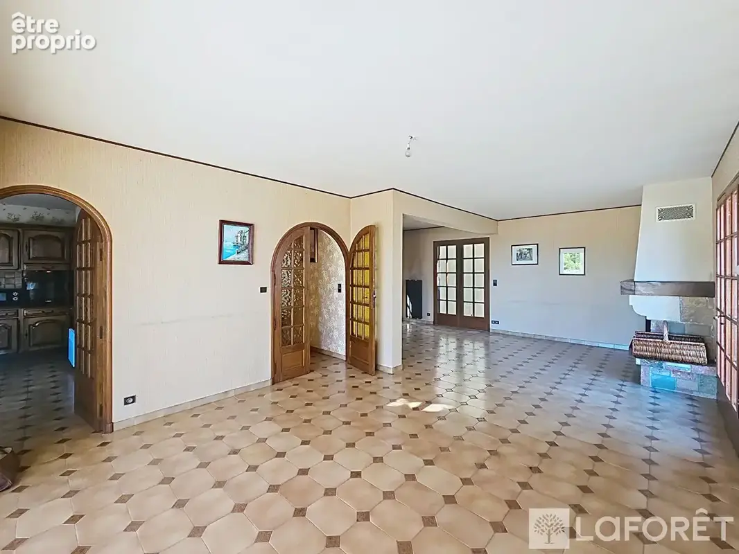 Maison  4 pièce(s) 120 m2 avec garage 125 m² et terrasse - photo 2