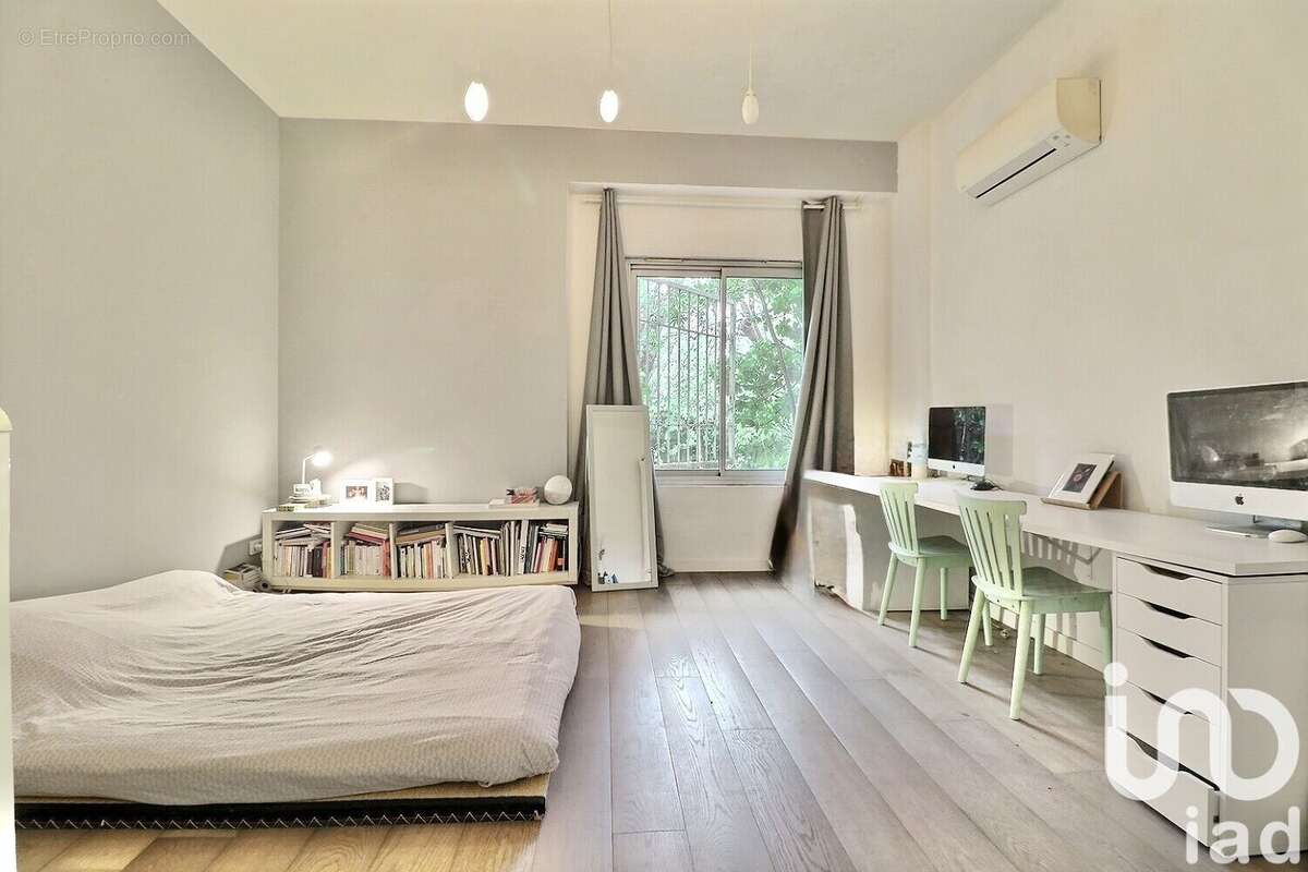 Photo 7 - Commerce à LA CIOTAT