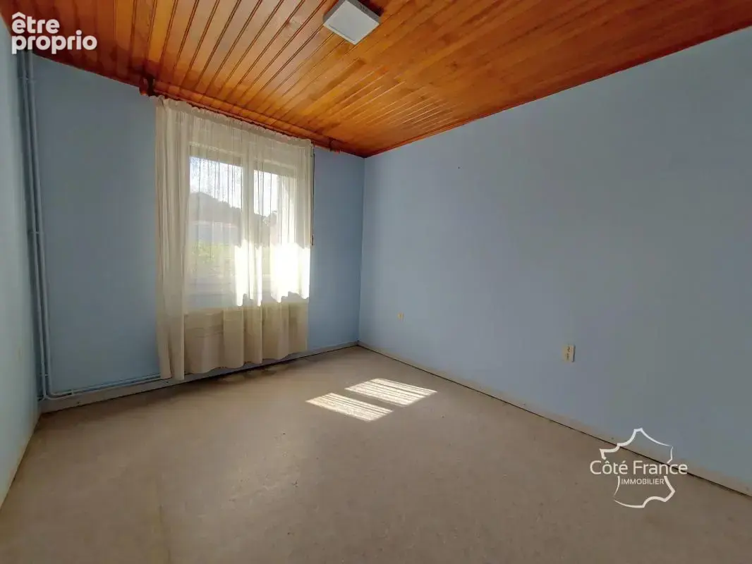 Maison de plain-pied 156 m2   Beau potentiel et nombreuses p - photo 4