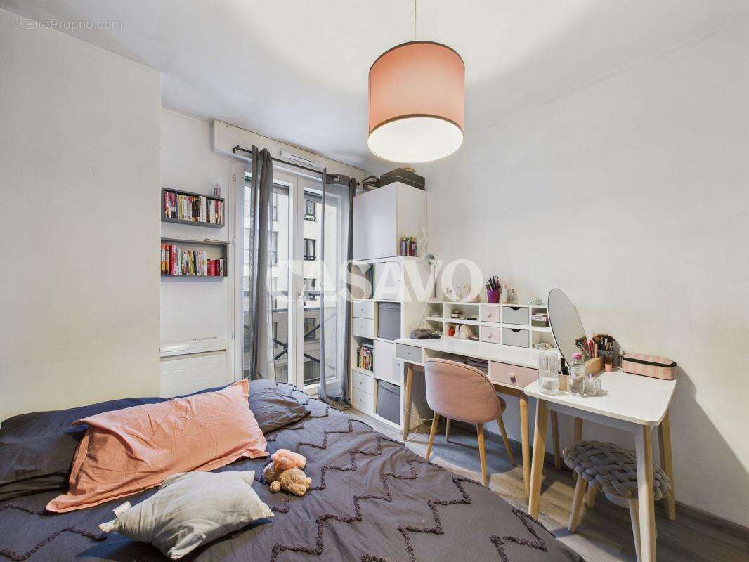 Appartement à CHARENTON-LE-PONT