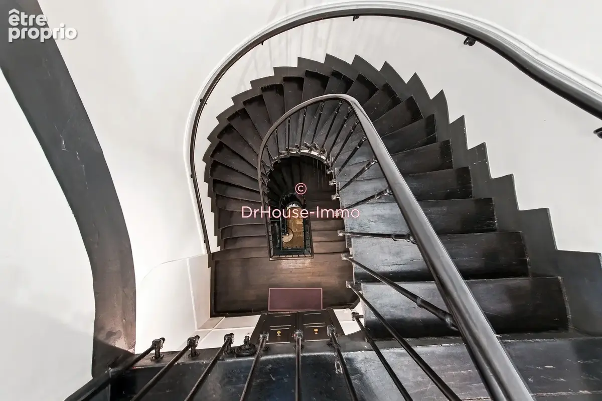 Appartement 5 pièces 105 m² à vendre à Paris-10e (75010) - photo 5