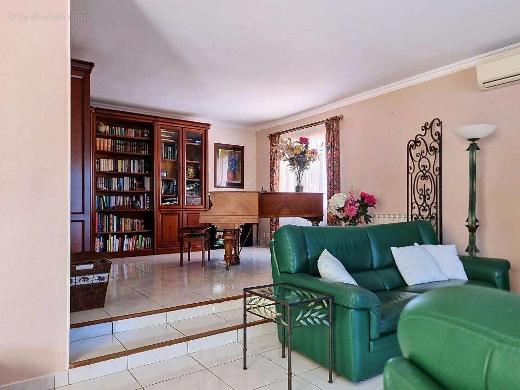 Maison 200 m² à Puicheric  - photo 8