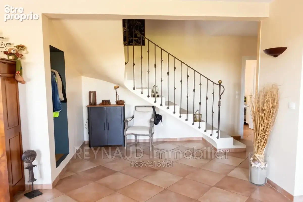 Maison 6 pièces 135 m² à vendre à Clermont-L'herault (34800) - photo 7