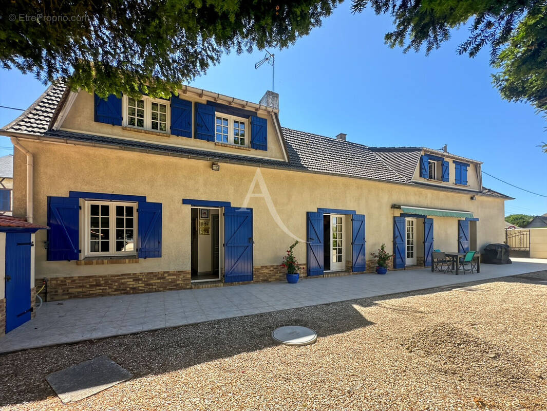 Maison à ETREPAGNY