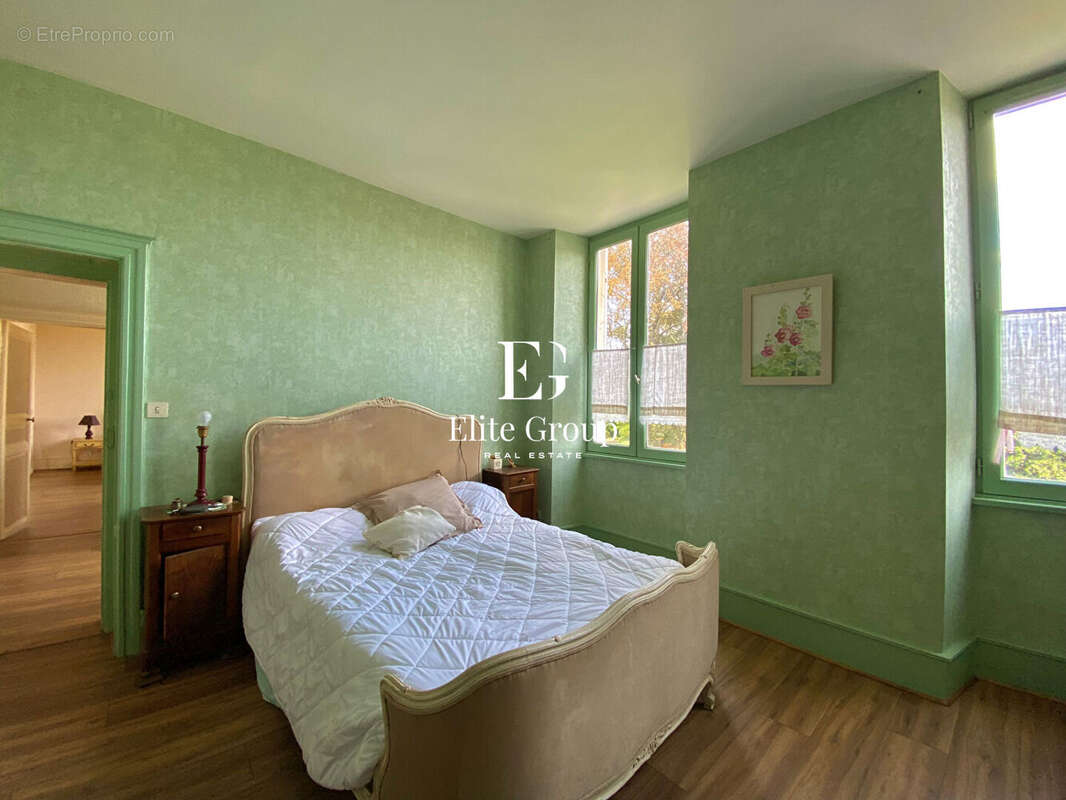 Maison à BARBEZIEUX-SAINT-HILAIRE