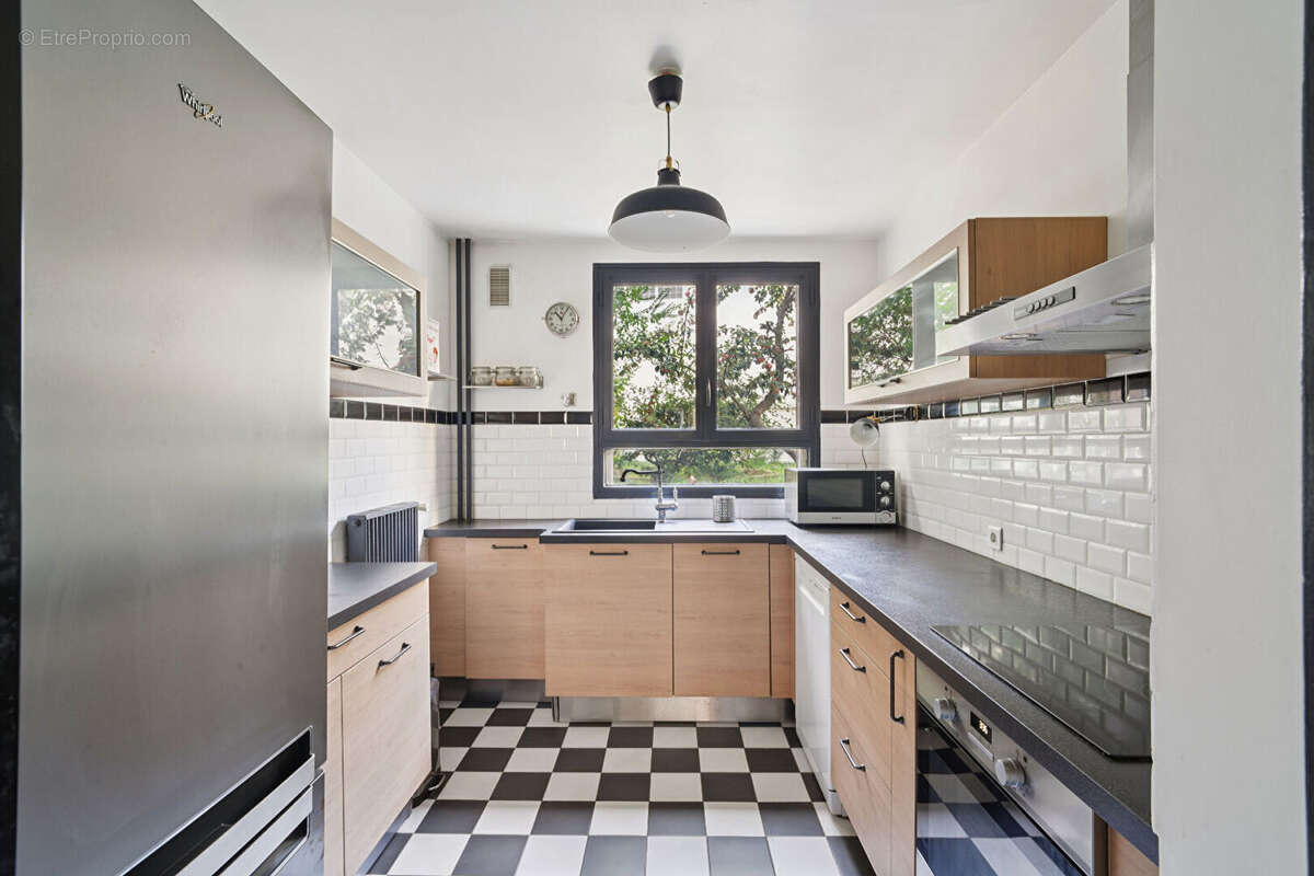 Appartement à PARIS-20E