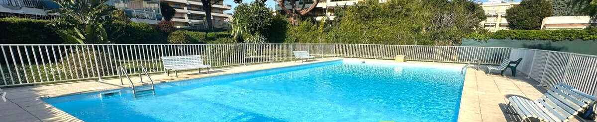 Cagnes sur mer - Superbe 2 pièces refait a neuf avec terrasse et vue mer - photo 8