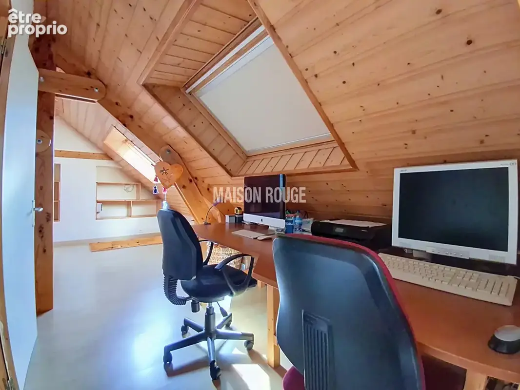 Maison familiale de 5 chambres avec  jardin de 611 m² dans un secteur calme et recherché - PLOUFRAGAN - photo 15